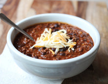 Cargar imagen en el visor de la galería, Chili con Carne Frijol Negro (Congelado)